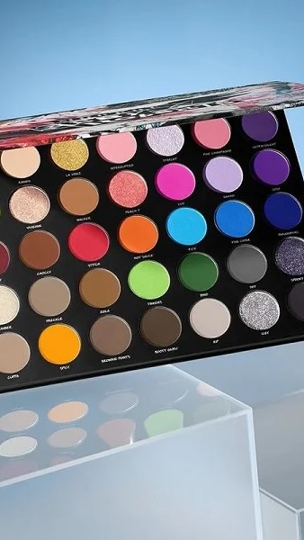 پالت سایه مورف Morphe مدل ابی رابرتز
